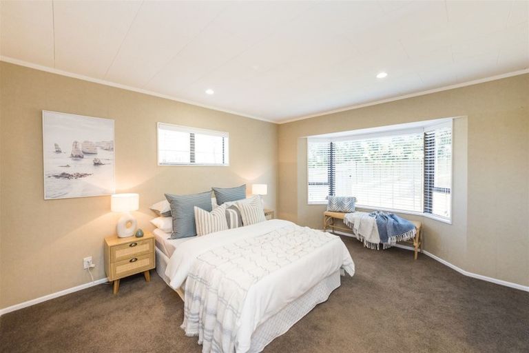 Photo of property in 130 John F Kennedy Drive, Milson, Palmerston North, 4414