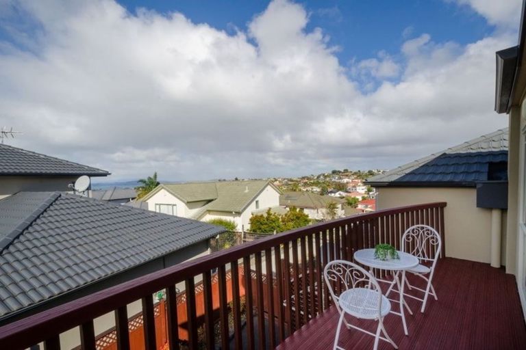 Photo of property in 143e Hobsonville Road, West Harbour, Auckland, 0618