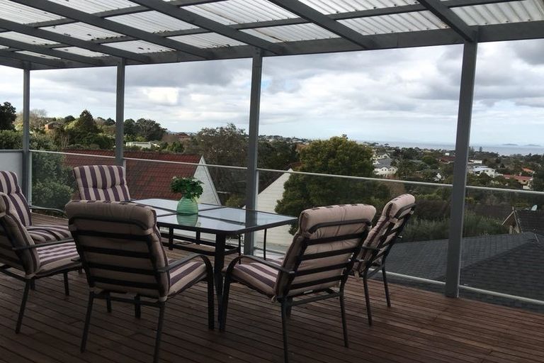 Photo of property in 152 Weatherly Road, Torbay, Auckland, 0630