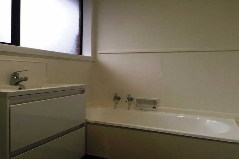 Photo of property in 62 Marshland Road, Shirley, Christchurch, 8061