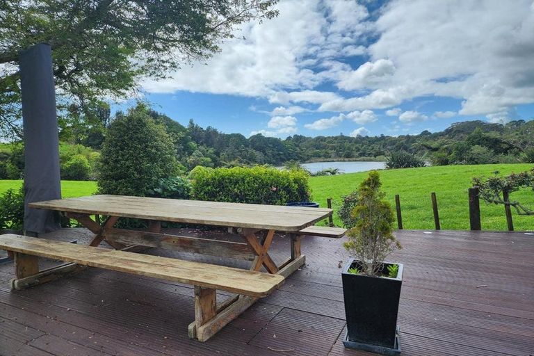 Photo of property in 12b Kororako Grove, Whalers Gate, New Plymouth, 4310