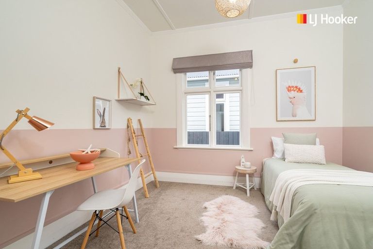 Photo of property in 65 Hargest Crescent, Saint Kilda, Dunedin, 9012