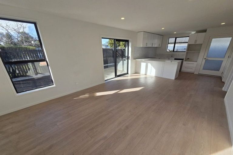Photo of property in 1/17 Garreg Road, Fendalton, Christchurch, 8052