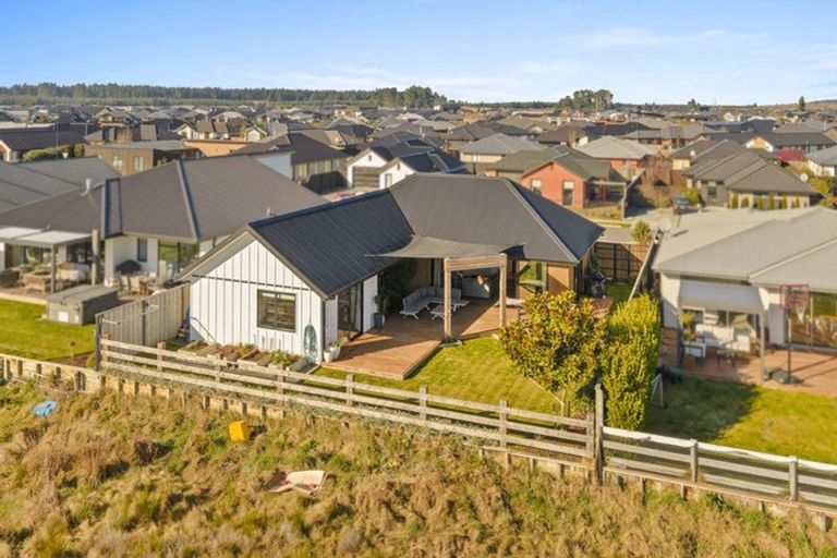 Photo of property in 33 Te Hurunui Drive, Pegasus, 7612