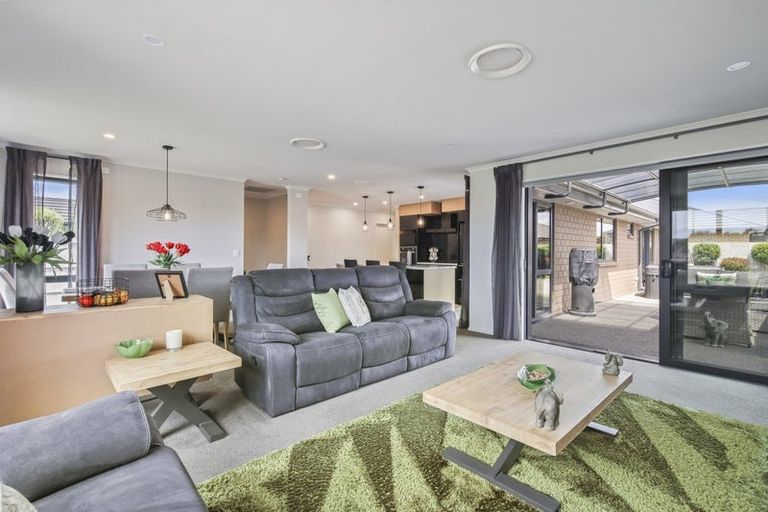 Photo of property in 42 Karere Avenue, Marshland, Christchurch, 8083