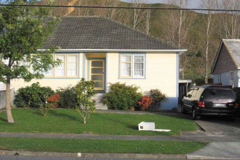 Photo of property in 70 Strand Crescent, Naenae, Lower Hutt, 5011