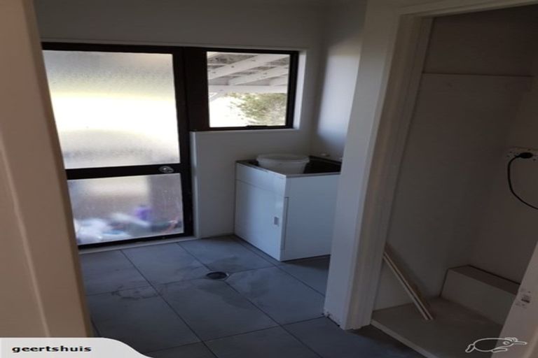 Photo of property in 323 South Head Road, South Head, Helensville, 0874