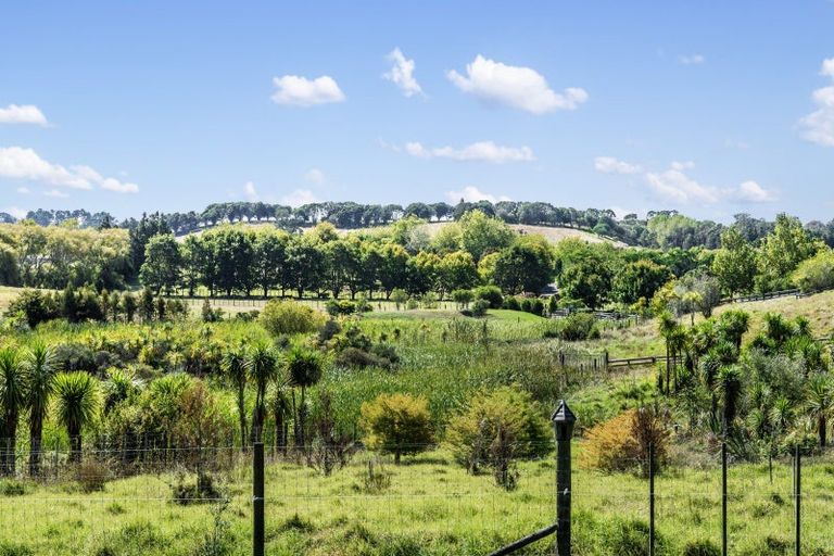 Photo of property in 1539 State Highway 16, Helensville, 0875