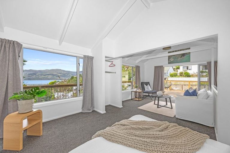 Photo of property in 30 Hawkhurst Road, Lyttelton, 8082