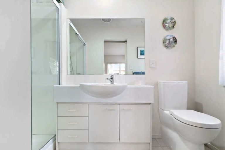 Photo of property in 1/19 Driscoll Place, Farm Cove, Auckland, 2010