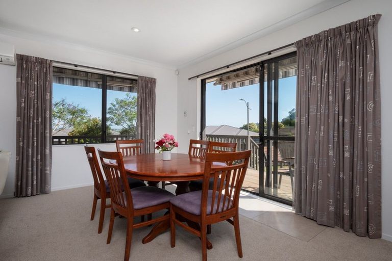 Photo of property in 18 Discovery Avenue, Welcome Bay, Tauranga, 3112