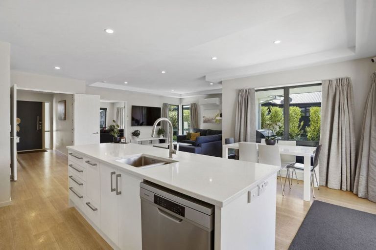 Photo of property in 11 Whitau Place, Marshland, Christchurch, 8083