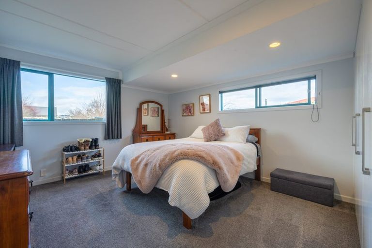Photo of property in 22b Lawson Burrows Crescent, Te Anau, 9600