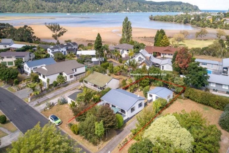 Photo of property in 127 Durrant Drive, Whangamata, 3620