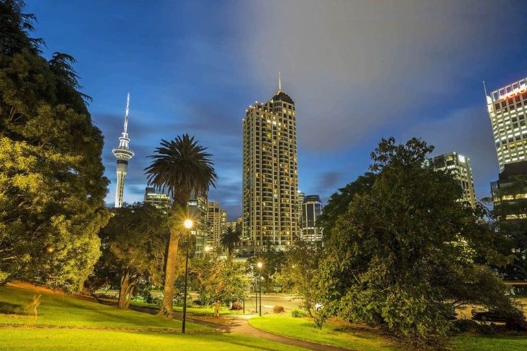 Photo of property in The Metropolis Apartments, 2912/1 Courthouse Lane, Auckland Central, Auckland, 1010