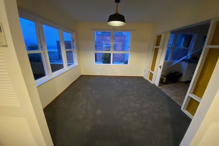 Photo of property in 121 Breaker Bay Road, Breaker Bay, Wellington, 6022