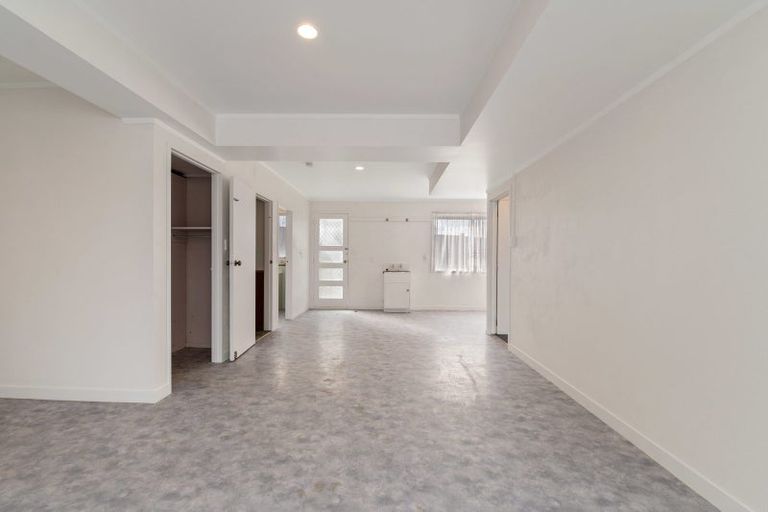 Photo of property in 5 Rameses Place, Pomare, Rotorua, 3015