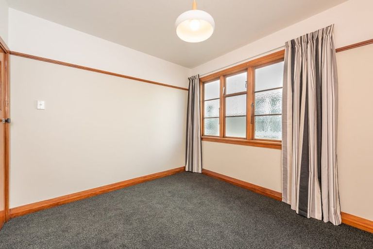 Photo of property in Ionian Flats, 123-125 Brougham Street, Mount Victoria, Wellington, 6011