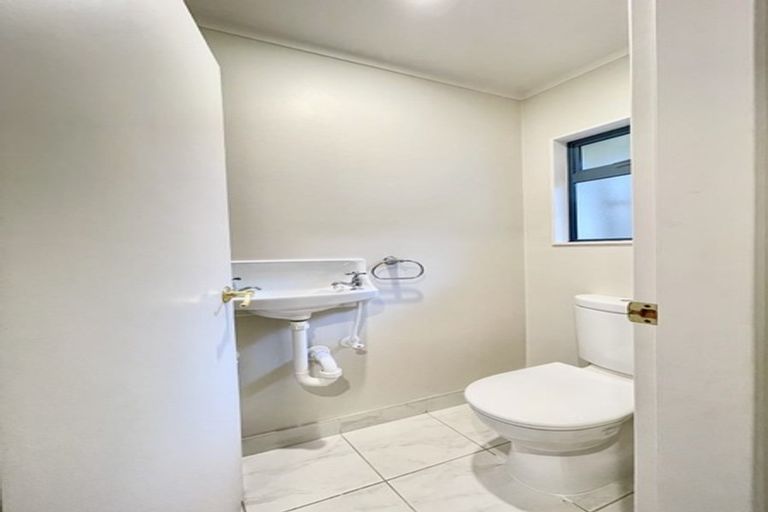 Photo of property in 34 Birkinshaw Grove, Riverstone Terraces, Upper Hutt, 5018