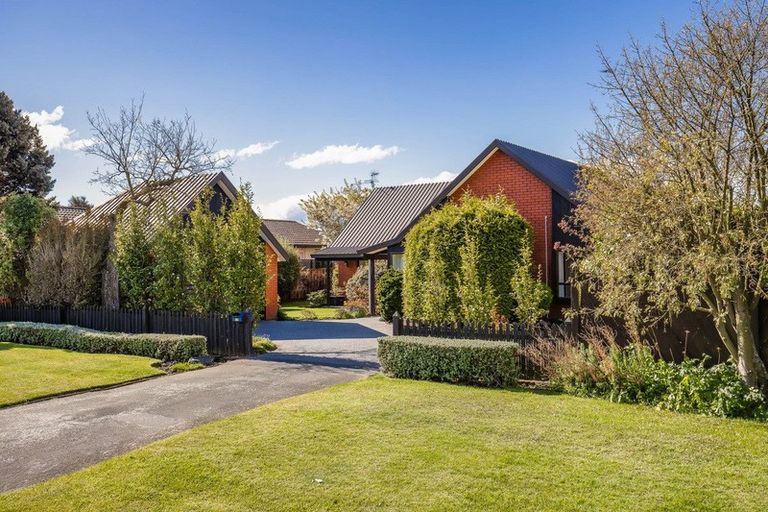Photo of property in 470 Avonhead Road, Avonhead, Christchurch, 8042