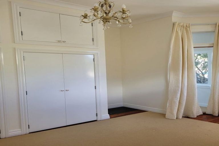 Photo of property in 8 Stirling Street, Berhampore, Wellington, 6023