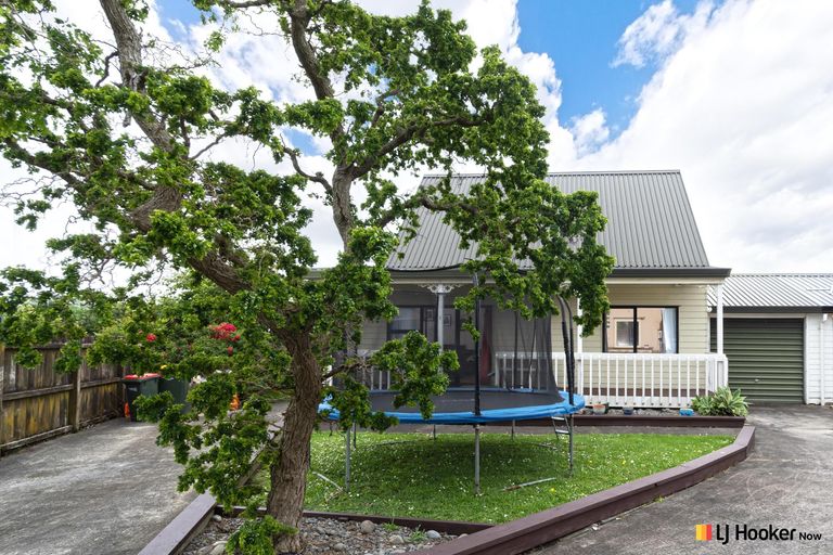 Photo of property in 1/24 Leven Lane, Totara Heights, Auckland, 2105