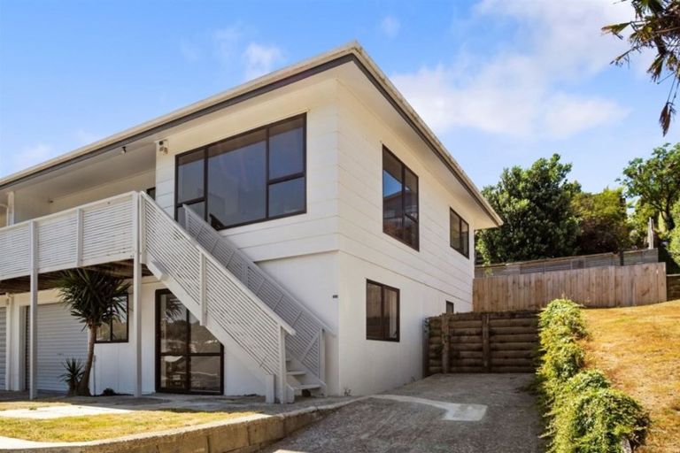 Photo of property in 49b Albatross Close, Whitby, Porirua, 5024