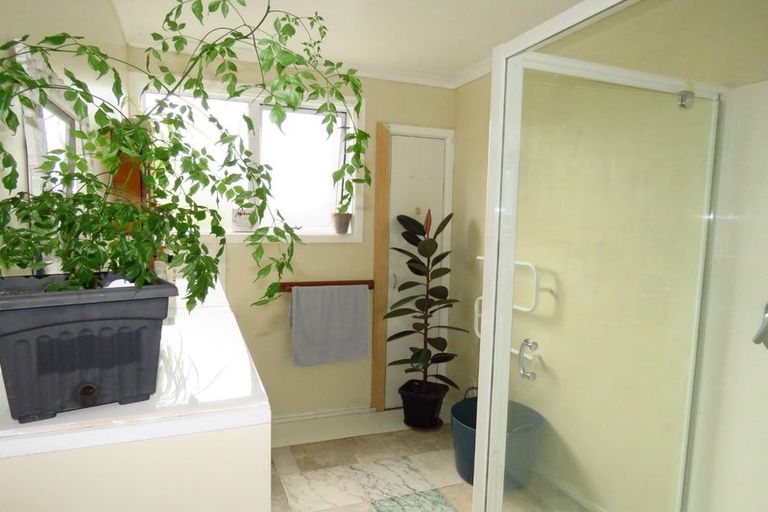 Photo of property in 104 Russell Street, Westport, 7825