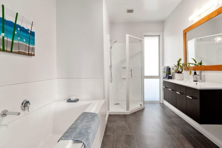 Photo of property in 12 Nga Parae Road, Oropi, Tauranga, 3173