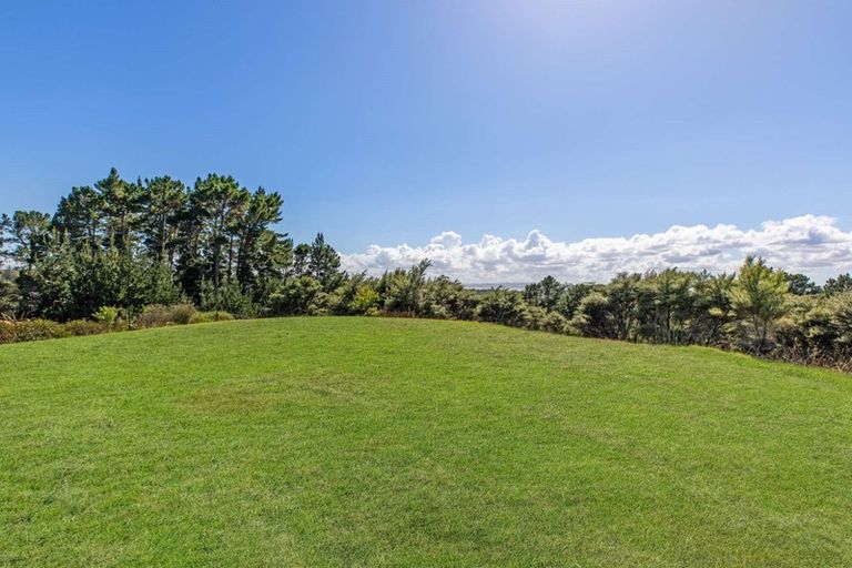 Photo of property in 882 South Head Road, South Head, Helensville, 0874