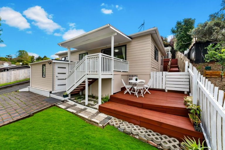 Photo of property in 1/51 Vandeleur Avenue, Birkdale, Auckland, 0626