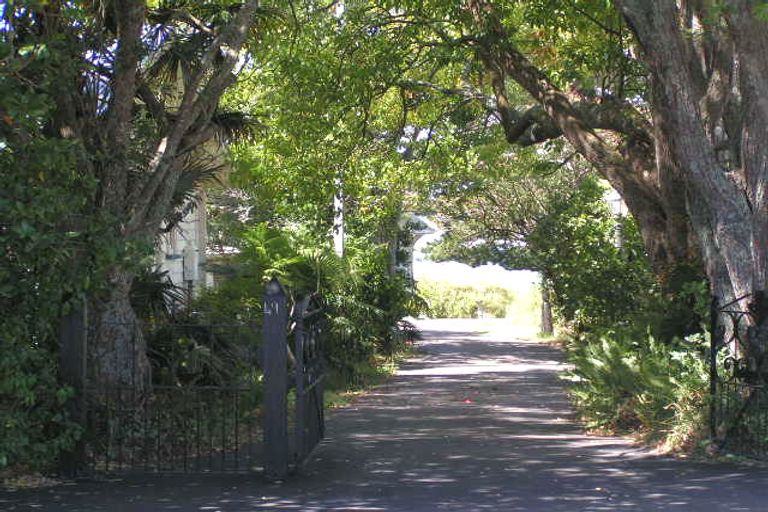 Photo of property in 49 Princes Street, Northcote Point, Auckland, 0627