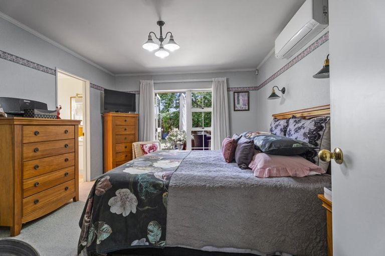 Photo of property in 35 Cromwell Drive, Fitzroy, Hamilton, 3206