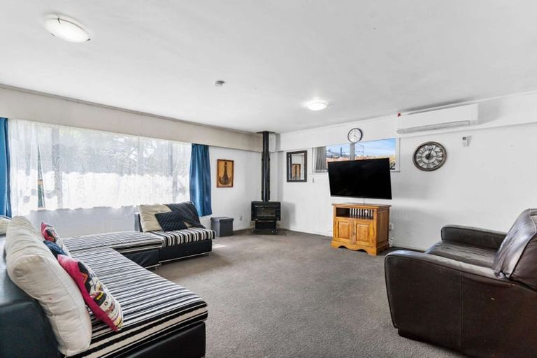 Photo of property in 39 Mcannalley Street, Manurewa East, Auckland, 2102