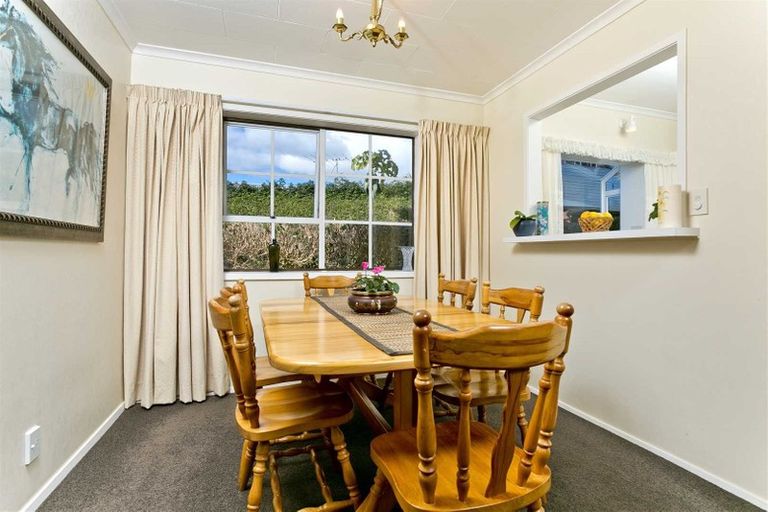 Photo of property in 2/4 Frater Avenue, Milford, Auckland, 0620