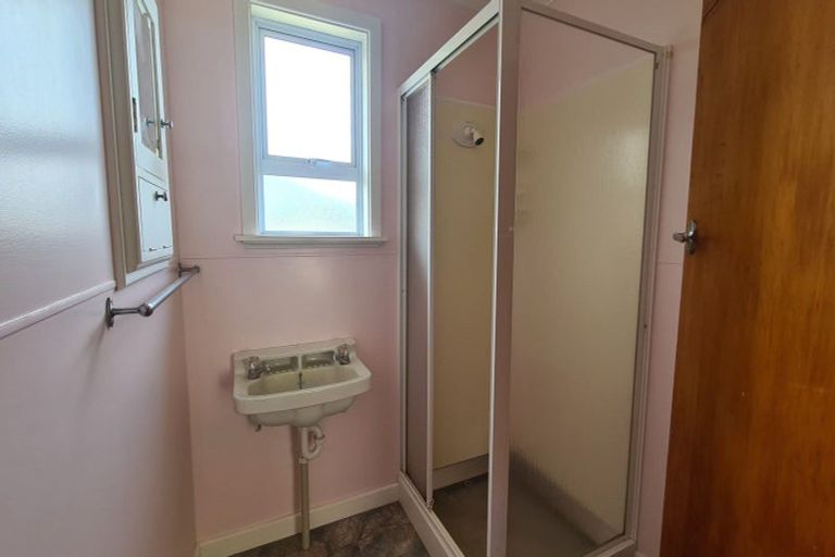 Photo of property in 20 Dieffenbach Street, Opunake, 4616