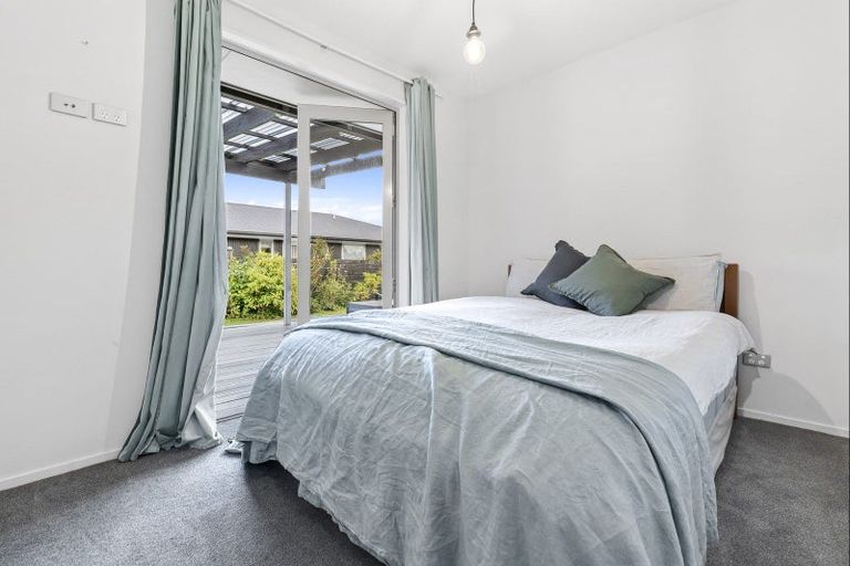 Photo of property in 32 Quinnat Street, Albert Town, Wanaka, 9305
