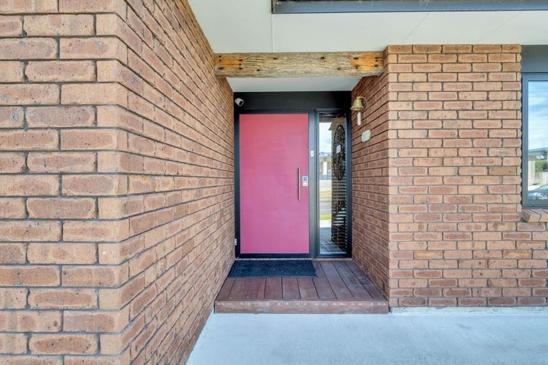 Photo of property in 27 Balrickard Way, Milson, Palmerston North, 4414