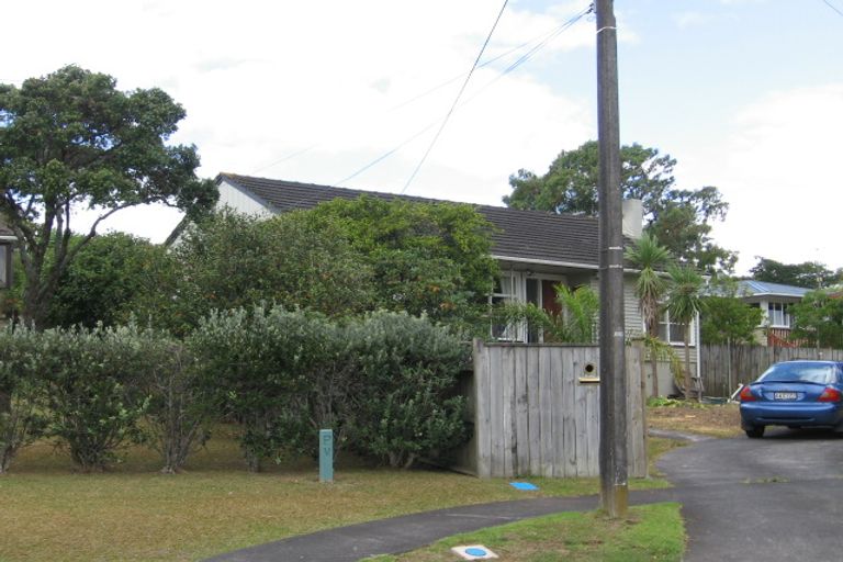 Photo of property in 12 Brian Avenue, Forrest Hill, Auckland, 0620
