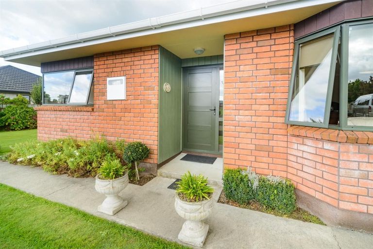 Photo of property in 12 Barnett Drive, Marton, 4710