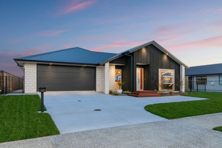 Photo of property in 32 Montiicola Drive, Papamoa Beach, Papamoa, 3118