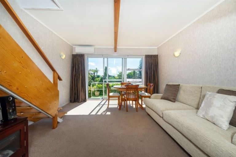 Photo of property in 2/16 Willerton Avenue, New Lynn, Auckland, 0600