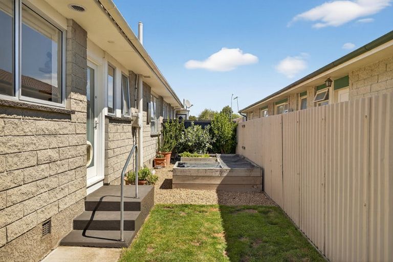 Photo of property in 2/21 Cob Crescent, Woolston, Christchurch, 8062