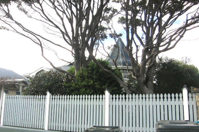 Photo of property in 16 Bloomfield Terrace, Hutt Central, Lower Hutt, 5010