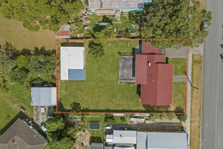 Photo of property in 16 Tokomaru Road, Tokomaru, Palmerston North, 4474