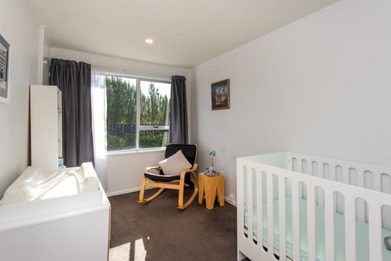 Photo of property in 20 Four Elms Place, Parklands, Christchurch, 8083