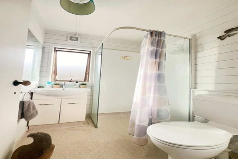 Photo of property in 1/21 Channing Crescent, Botany Downs, Auckland, 2010