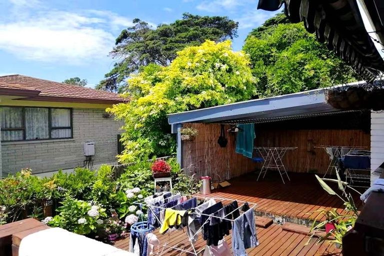 Photo of property in 17 Hurstbourn Priors, Goodwood Heights, Auckland, 2105