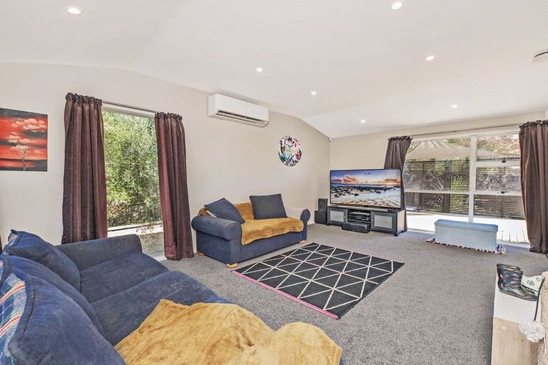 Photo of property in 11 Bayswater Crescent, Bromley, Christchurch, 8062