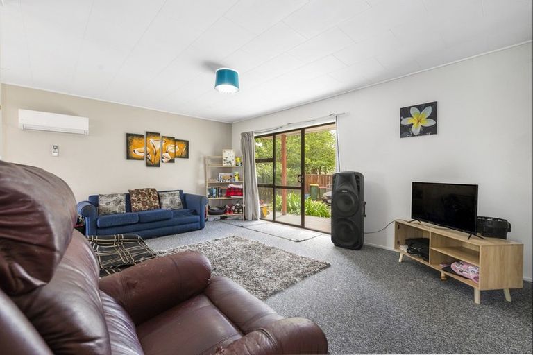 Photo of property in 16a Cherrywood Place, Western Heights, Rotorua, 3015